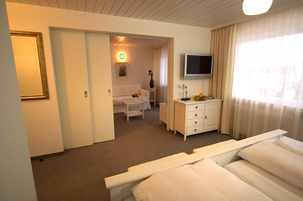 Lupinenhotel Bodensee Sipplingen Bilik gambar